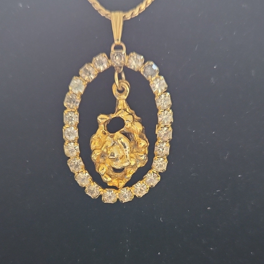 Gold-tone and Faux Pearl Necklace Lot - Picture 13 of 15